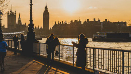 9EE5-Houses-of-Parliament1117x.jpg